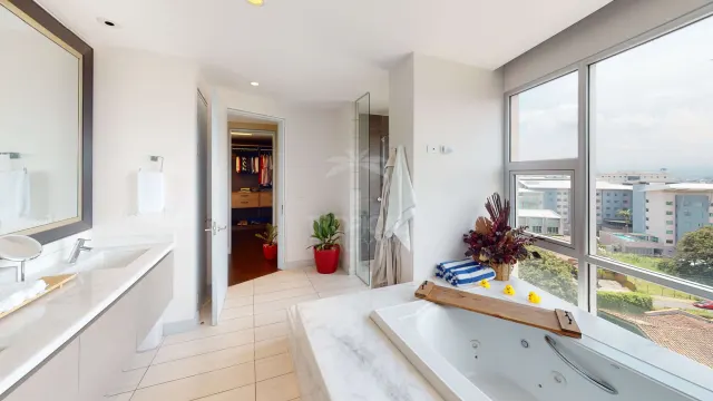 Escazu, Central Park, Luxurious Apartment for sale