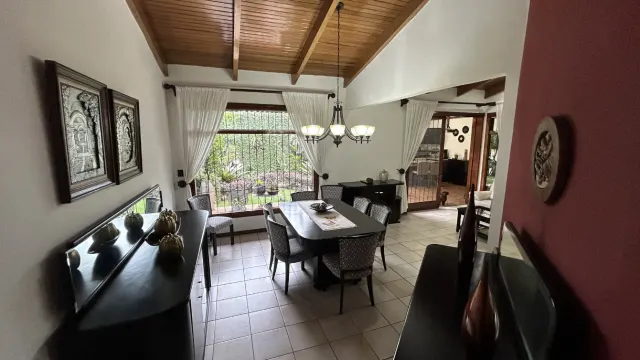 Home for Sale in Rohrmoser, Pavas – Spacious Layout & Private Terrace