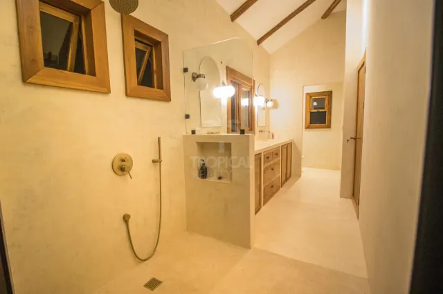 Ocean-View Mixed-Use Property in Mal Pais