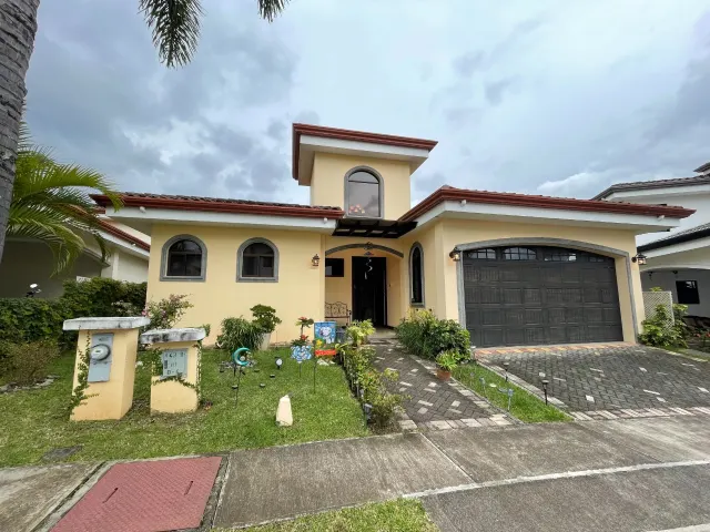 3-Bedroom Residence with Elegant Details in Prime Heredia Location