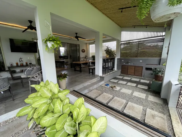 Beautiful House for Sale in Gated Community - Hacienda Los Reyes