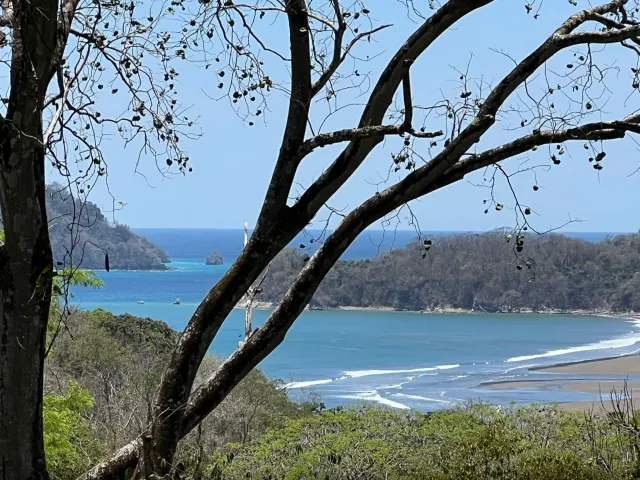 Smart Luxury Treehouse Home in Playa Órganos Paquera