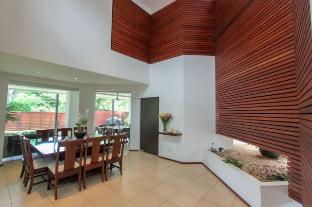 Modern Golf Course Haven: Spectacular Home in Valle del Sol, Santa Ana