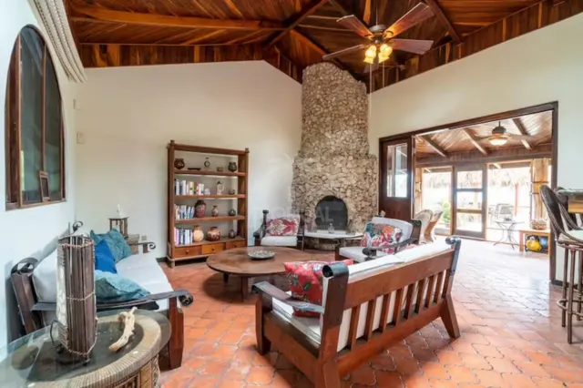 Exclusive 2-Bedroom Villa with Panoramic Ocean Views on the Cliff Top