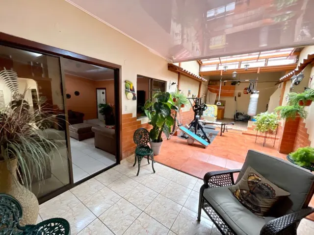 Rohrmoser, residential Roma house plus apartment.