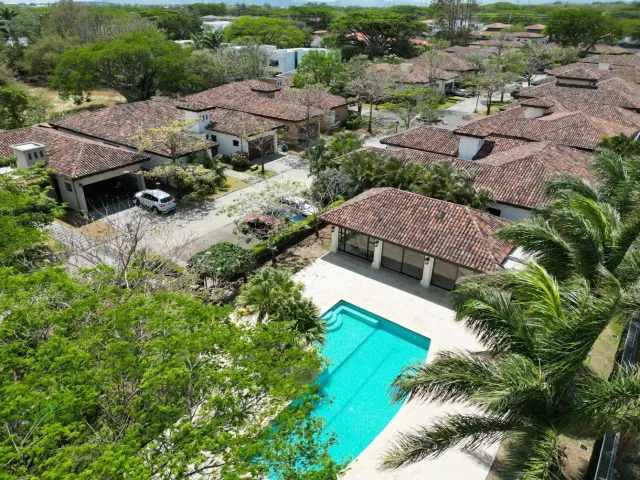 Charming Condo Home in Lindora, Santa Ana