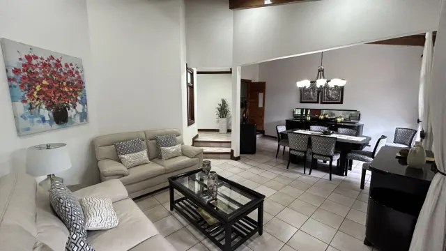 Home for Sale in Rohrmoser, Pavas – Spacious Layout & Private Terrace