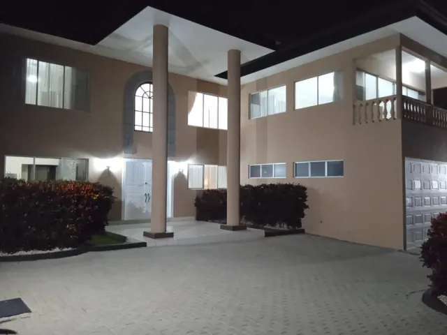 House for sale Ciudad Colon with pool