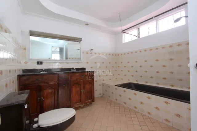 Mixed-Use Property for Sale in Sabana Sur – Spacious Layout with Outstanding Commercial Potential
