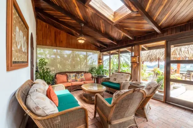 Exclusive 2-Bedroom Villa with Panoramic Ocean Views on the Cliff Top