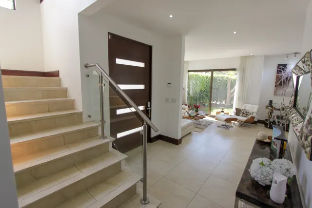 House for Sale: Lomas del Valle Condominium, Santa Ana