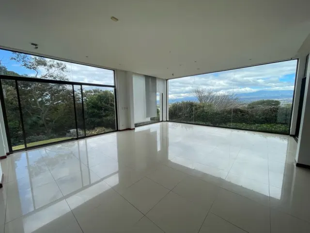 Serene Mountainside Retreat: Modern Luxury in Brasil de Mora