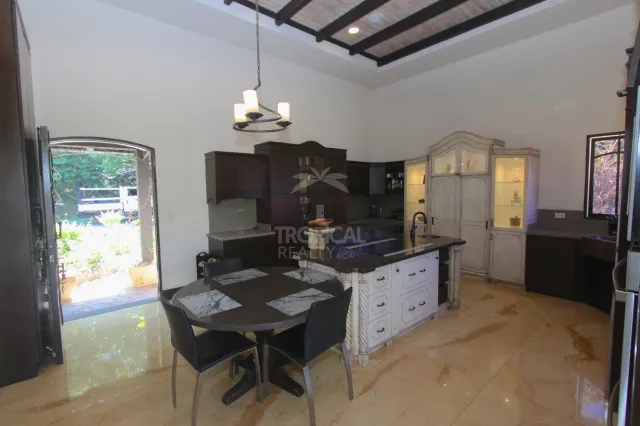 Luxury Home in La Guácima with Private Forest & Panoramic Views