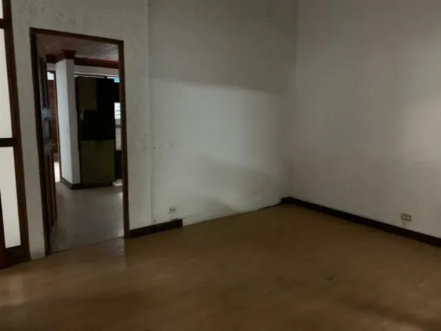 House in Sabana fixer upper