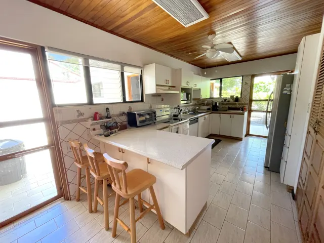 For Sale, Single-Story House with Pool Los Reyes