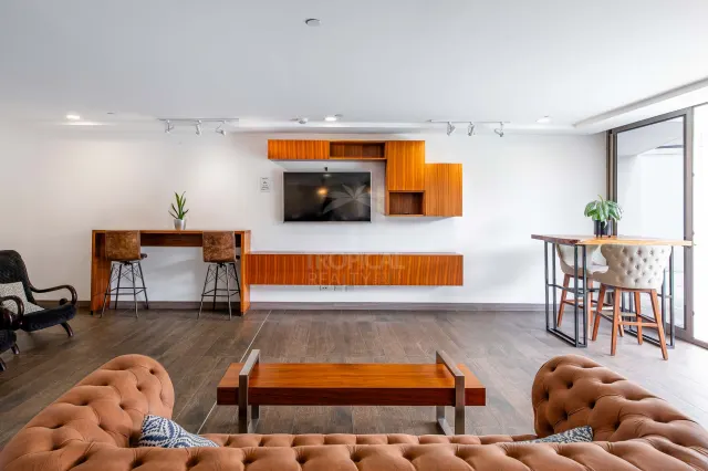 Luxury 10th Floor Condo with Panoramic Views in Nunciatura