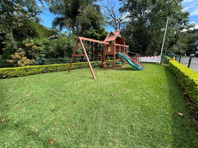 Modern Townhouse for Rent – Piedades de Santa Ana