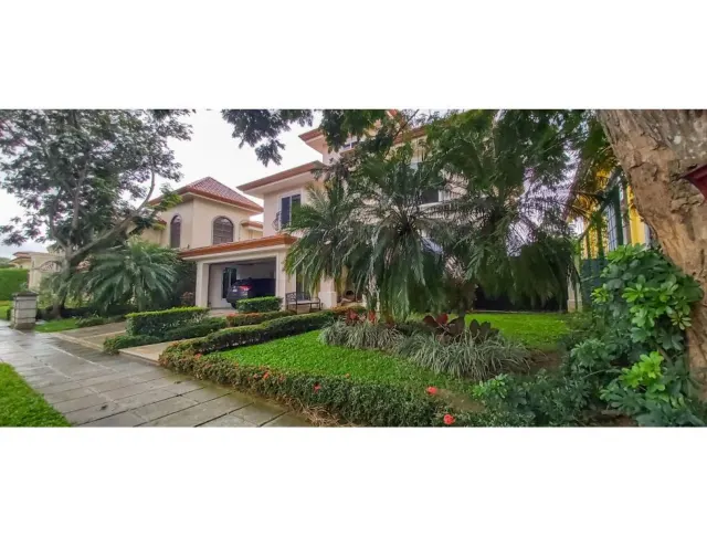 Charming Independent Residence available for Sale, Valle del Sol