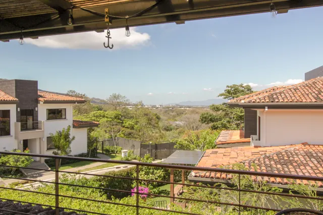 House for Sale: Lomas del Valle Condominium, Santa Ana