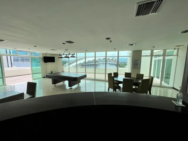 Penthouse Exclusivo en Torre Nunciatura: Elegancia y Funcionalidad