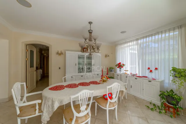 Luxury Golf Front Home for Sale in Valle del Sol, Santa Ana