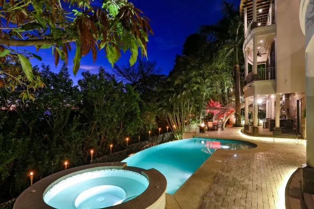 Breathtaking Views & Privacy - The Infinity Estate in Villa Real