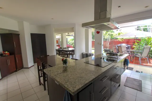 Modern Golf Course Haven: Spectacular Home in Valle del Sol, Santa Ana