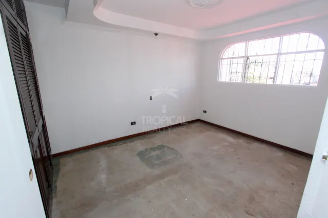 Mixed-Use Property for Sale in Sabana Sur – Spacious Layout with Outstanding Commercial Potential