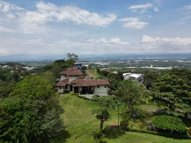 Strategic Investment Property & Private Estate in Piedades, Santa Ana