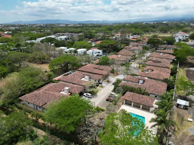 Charming Condo Home in Lindora, Santa Ana