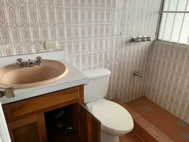 House in Sabana fixer upper