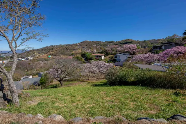 Premium Lot for Sale in Valle Escondido, Santa Ana – 1,071 m² with Sunset Views
