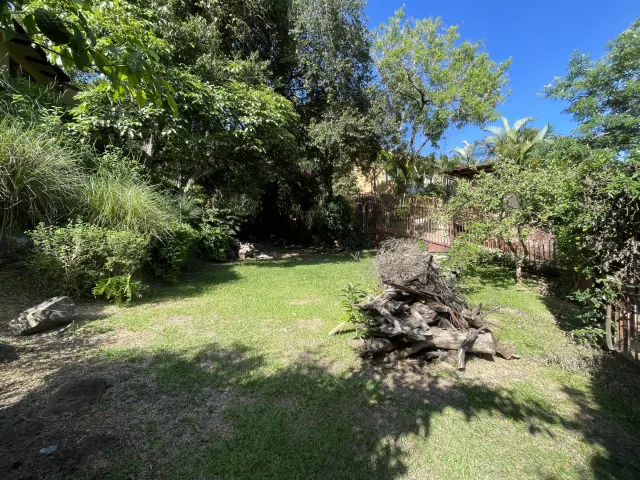 House in Alto Las Palomas single story with breathtaking Views and Lush Gardens