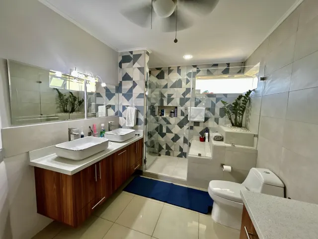 House for sale in Hacienda Los Reyes, boasting a prime location and outstanding features.