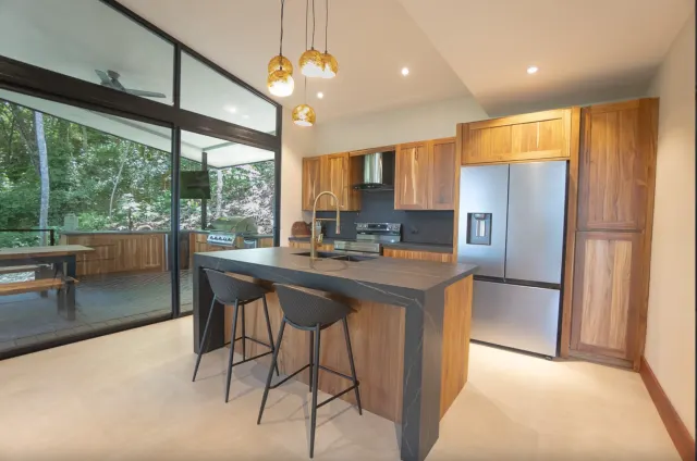 Smart Luxury Treehouse Home in Playa Órganos Paquera