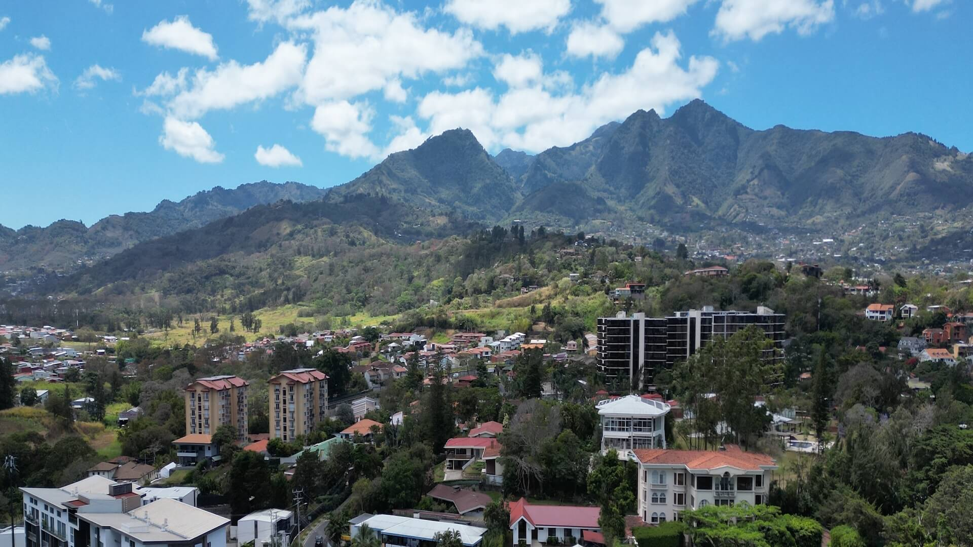 Urban Elegance: Exclusive Properties for Sale in Escazú