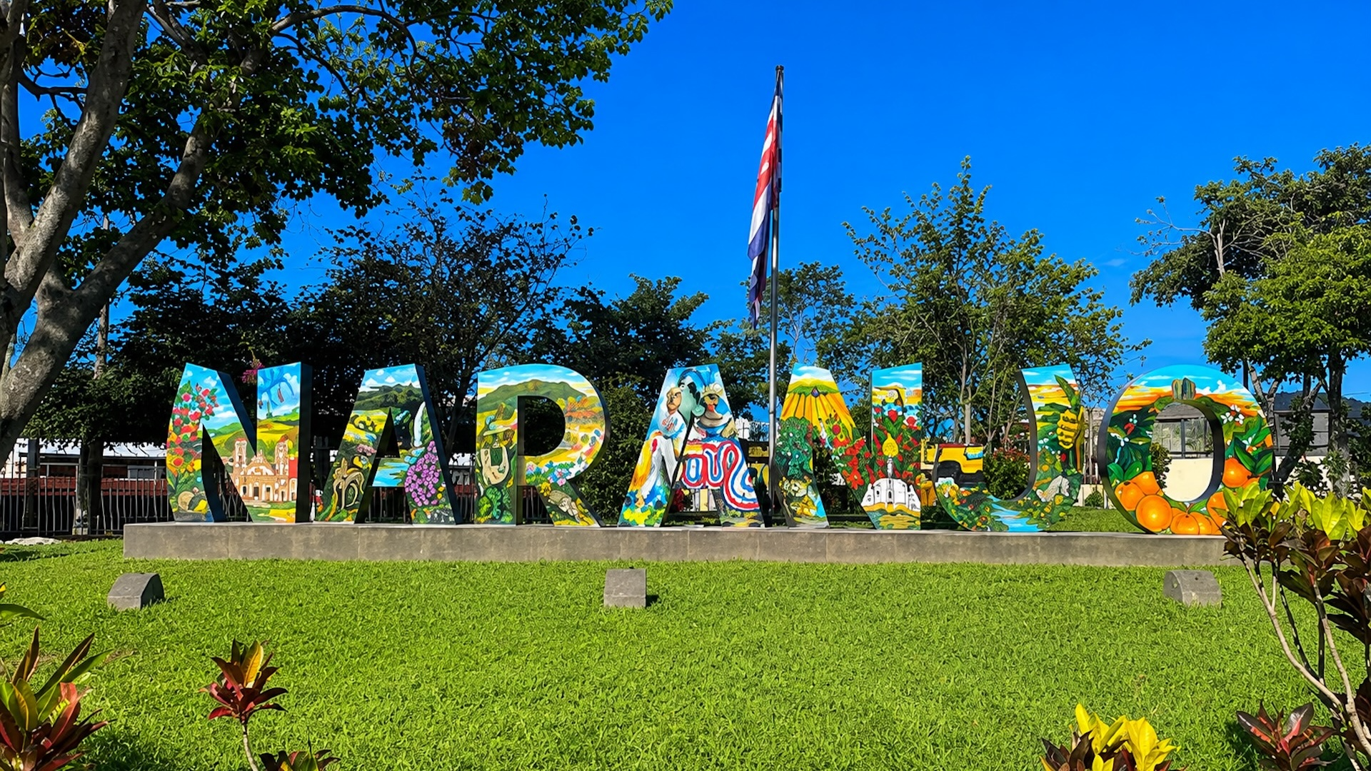 Properties for sale in Naranjo