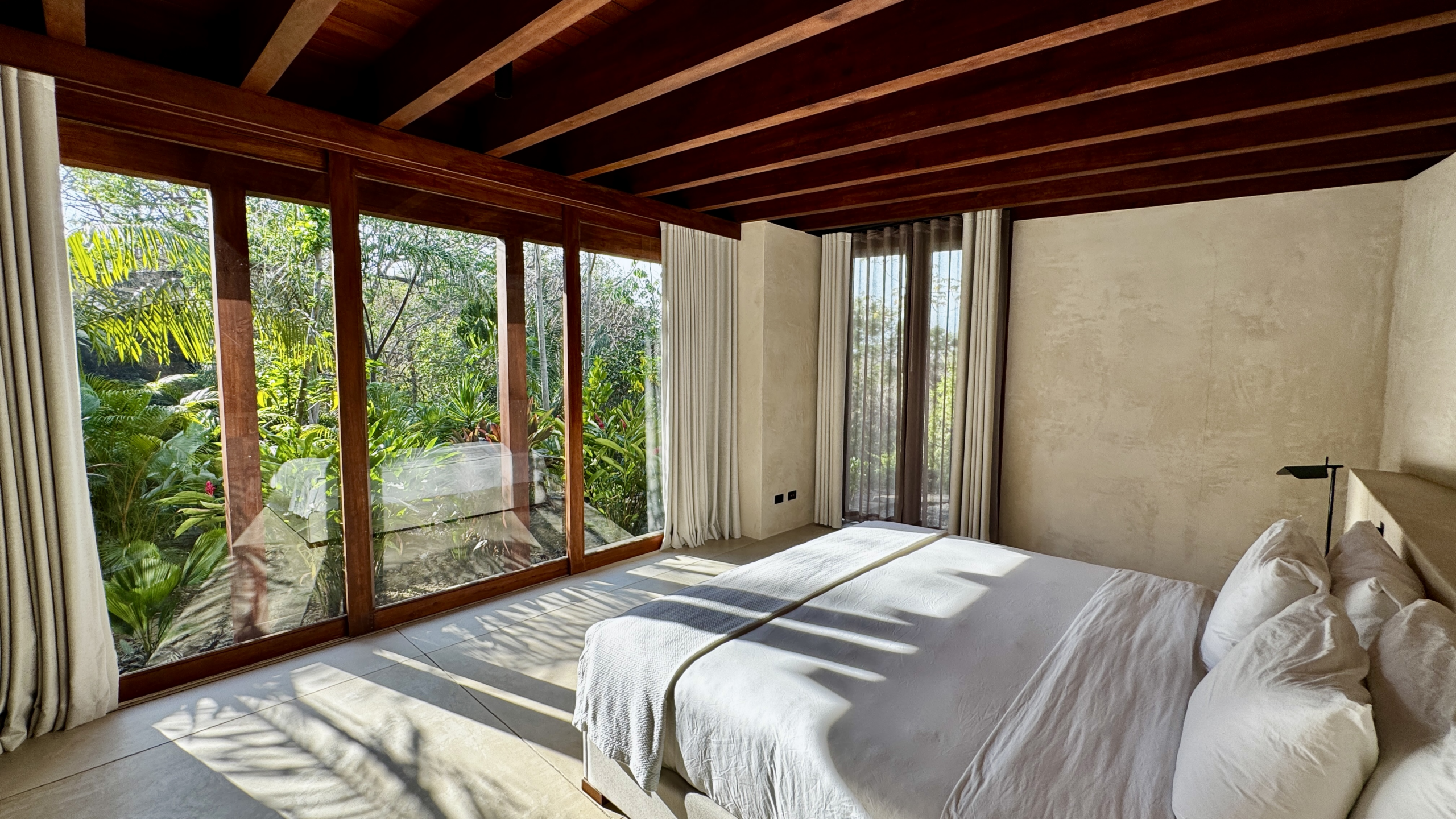 Buying Costa Rica Real Estate for Airbnb: ROI Guide